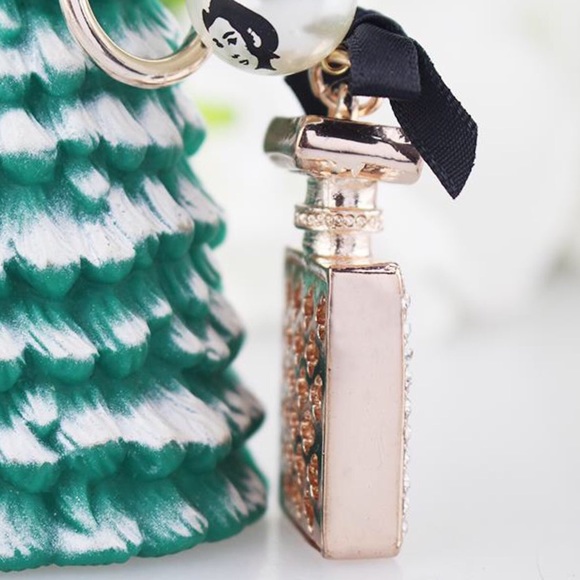Chic Crystal Perfume Bottle Keychain Charm - Picture 5 of 16